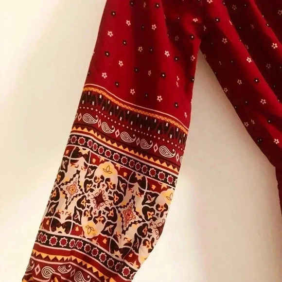 Charlotte Russe Paisley print off or on shoulder long sleeve Jumpsuit Romper - Picture 3 of 14